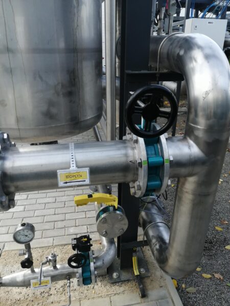 The first Czech biomethane plant processing the agricultural waste started its trial operation. Thanks to it, the Agricultural Cooperative in Litomyšl can start the development of biomethane use in the Czech Republic | HUTIRA green gas