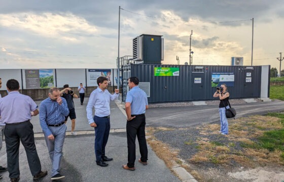 Významná návštěva v Litomyšli. Na biometanovou stanici se přijel podívat ministr životního prostředí Petr Hladík | HUTIRA green gas
